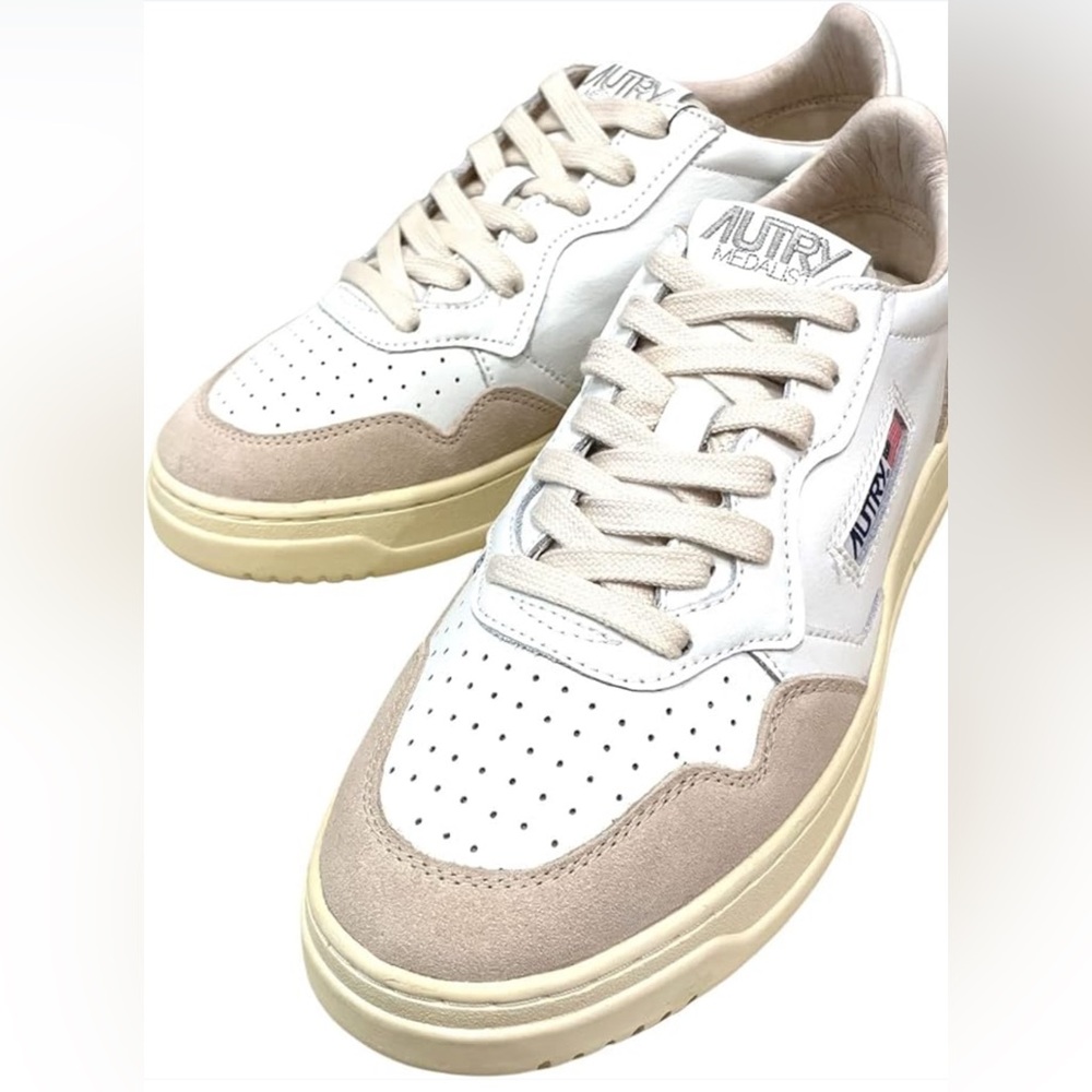 Autry Medalist Low Sneakers